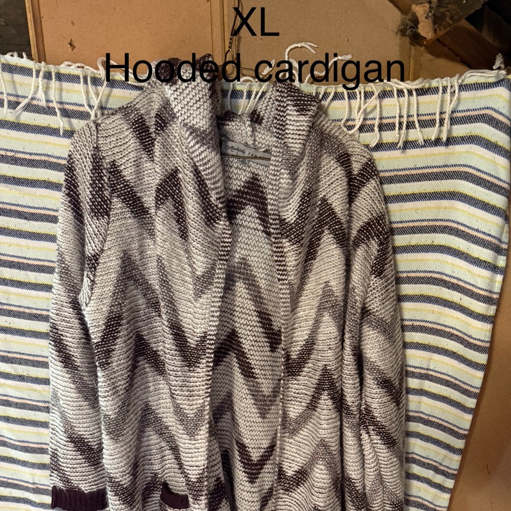 Chevron Patterned Women's Sweater